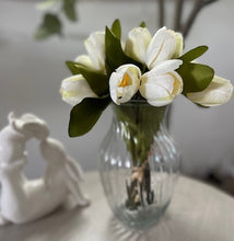 Load image into Gallery viewer, White Tulip Bouquet